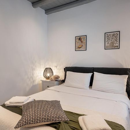 Caper-2 Bedroom Traditional Home With Amazing View Náousa Eksteriør bilde