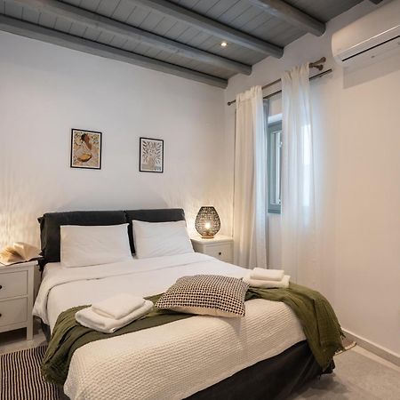 Caper-2 Bedroom Traditional Home With Amazing View Náousa Eksteriør bilde