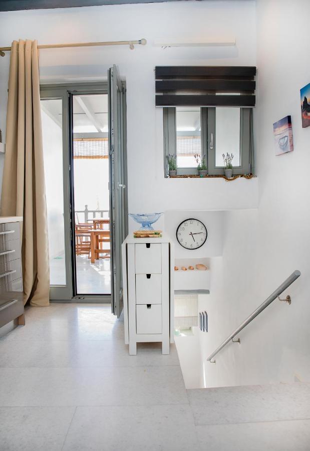 Caper-2 Bedroom Traditional Home With Amazing View Náousa Eksteriør bilde