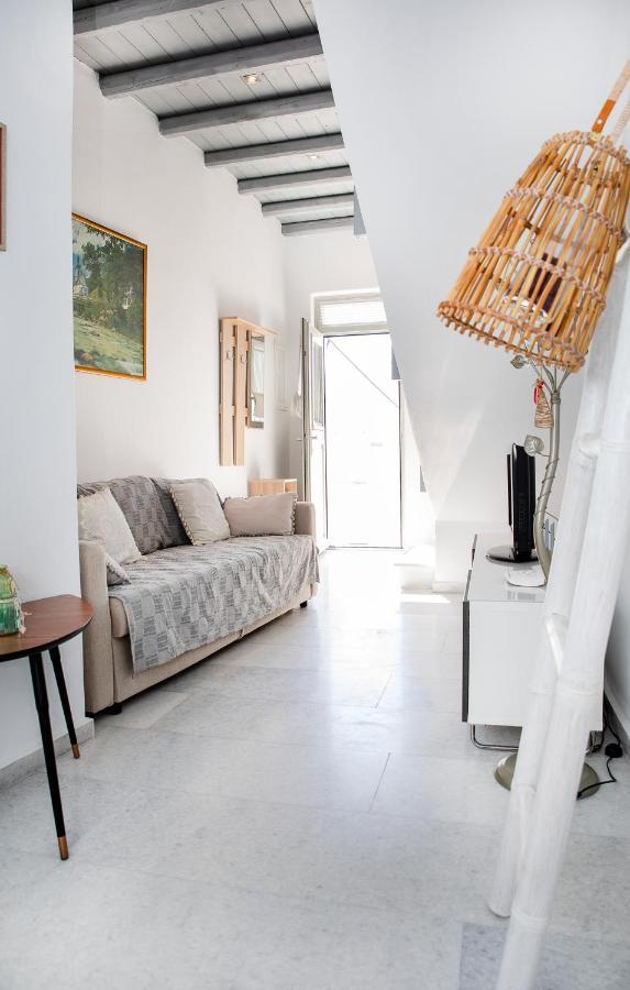 Caper-2 Bedroom Traditional Home With Amazing View Náousa Eksteriør bilde