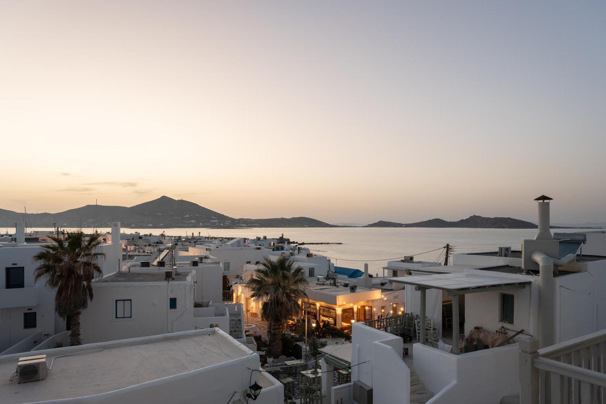 Caper-2 Bedroom Traditional Home With Amazing View Náousa Eksteriør bilde